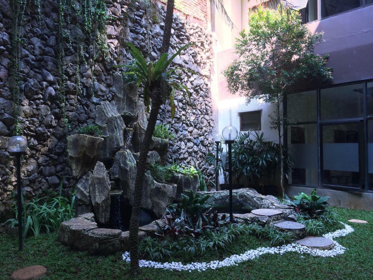 Hotel Nusantara Indah Syariah Jakarta Ngoại thất bức ảnh